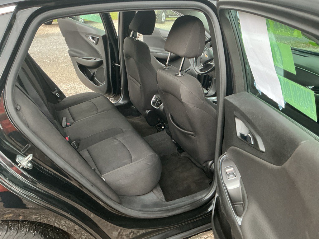 2018 Chevrolet Malibu Image 9