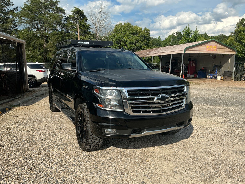 2016 Chevrolet Suburban Image 3