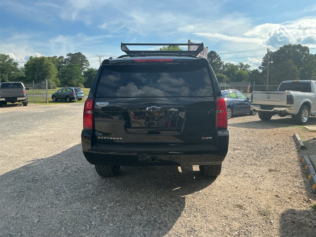 2016 Chevrolet Suburban Image 7