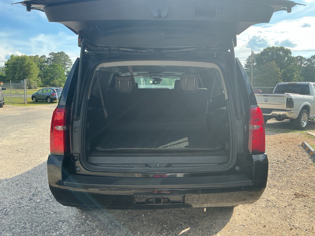 2016 Chevrolet Suburban Image 10