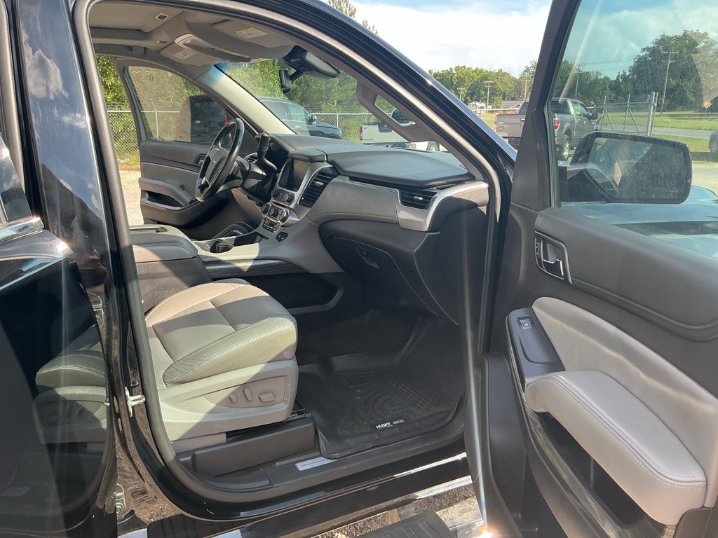 2016 Chevrolet Suburban Image 13