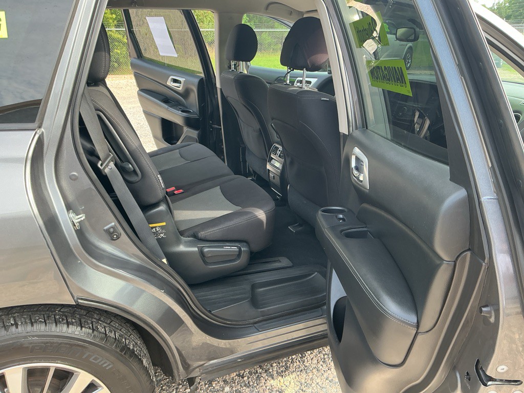 2019 Nissan Pathfinder Image 12
