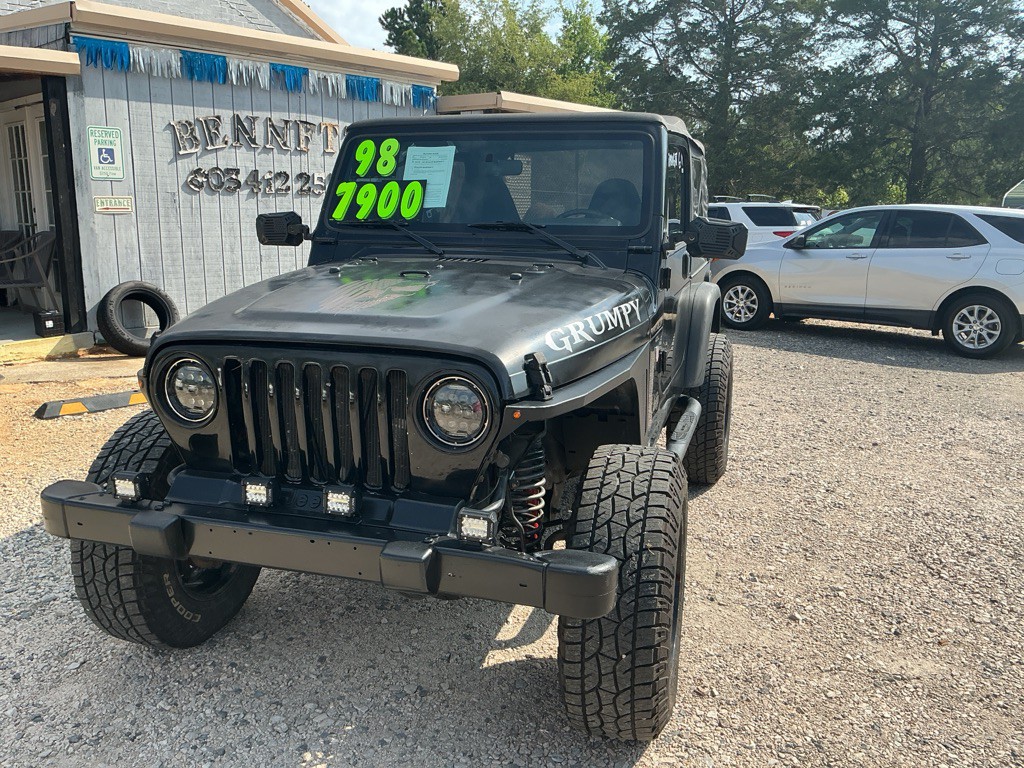 1998 Jeep Wrangler Image 1