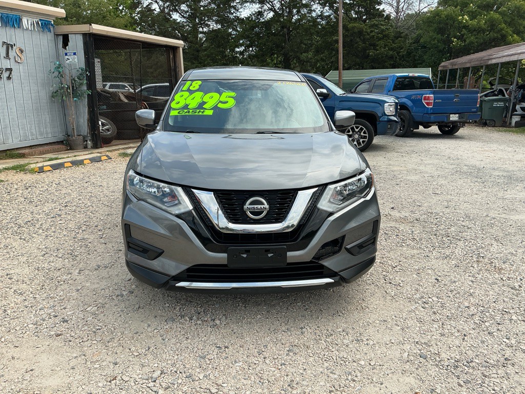 2018 Nissan Rogue Image 2