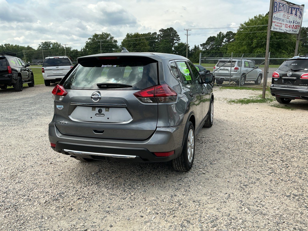 2018 Nissan Rogue Image 8