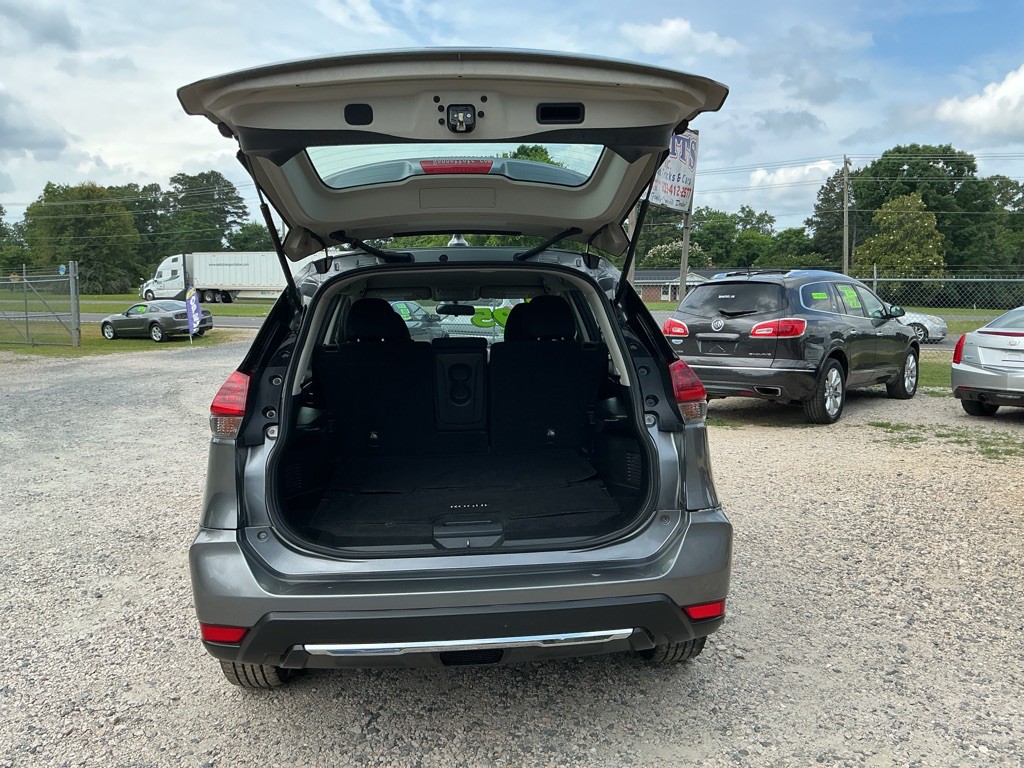 2018 Nissan Rogue Image 9