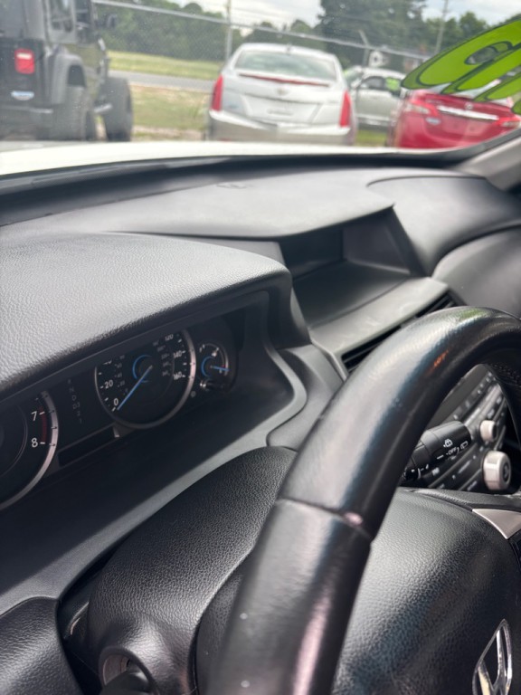 2012 Honda Crosstour Image 14
