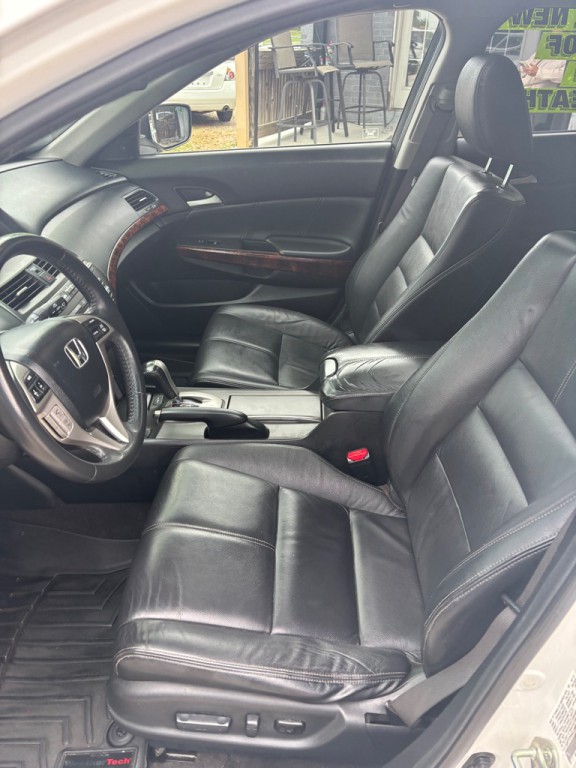2012 Honda Crosstour Image 15