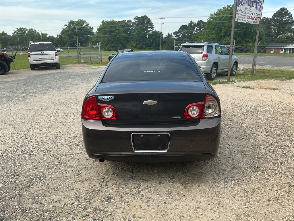 2011 Chevrolet Malibu Image 8