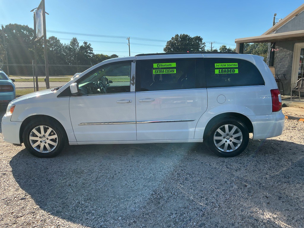 2016 Chrysler Town & Country Image 7