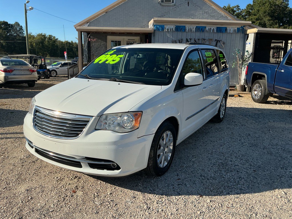 2016 Chrysler Town & Country Image 8