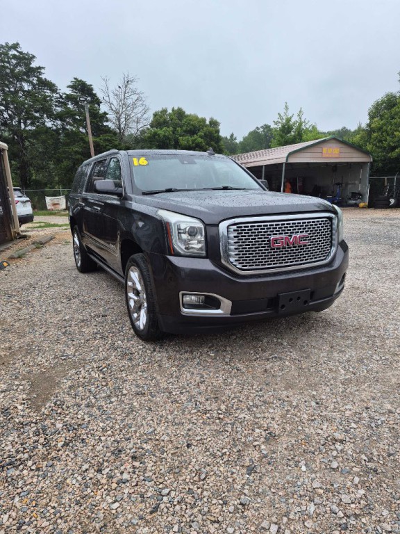 2016 GMC Yukon Image 2