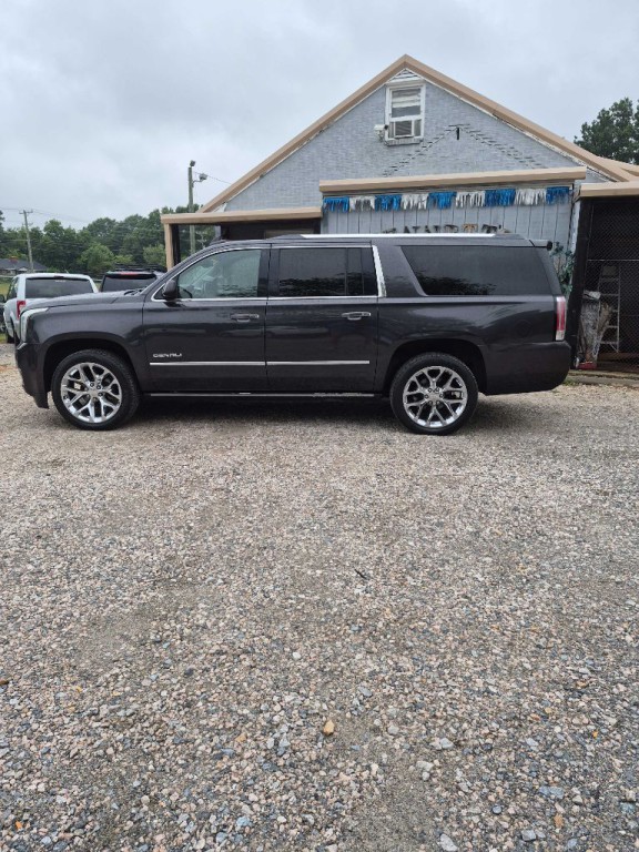 2016 GMC Yukon Image 3