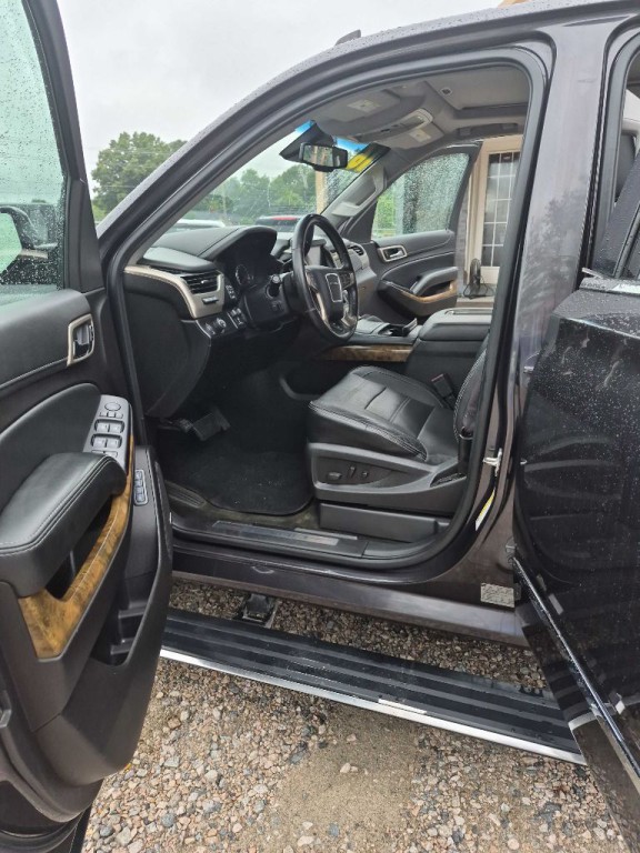 2016 GMC Yukon Image 12