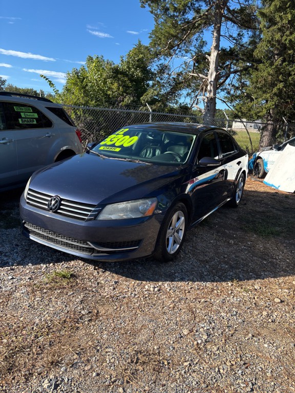 2012 Volkswagen Passat Image 1