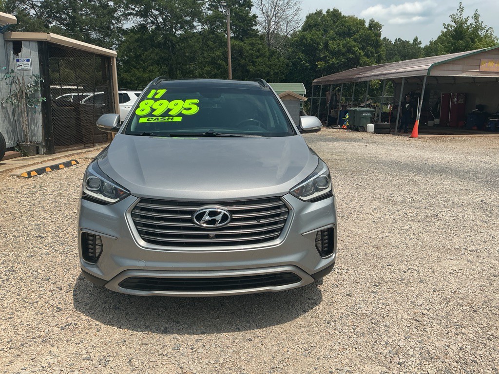2017 Hyundai Santa Fe Image 2