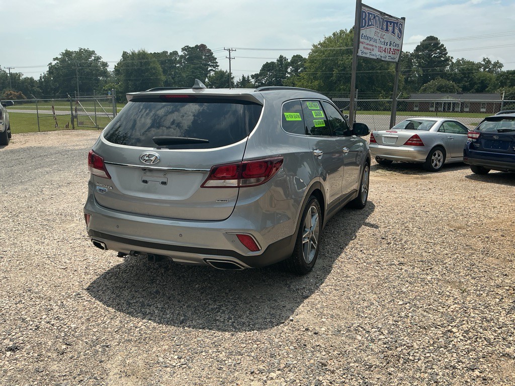 2017 Hyundai Santa Fe Image 8