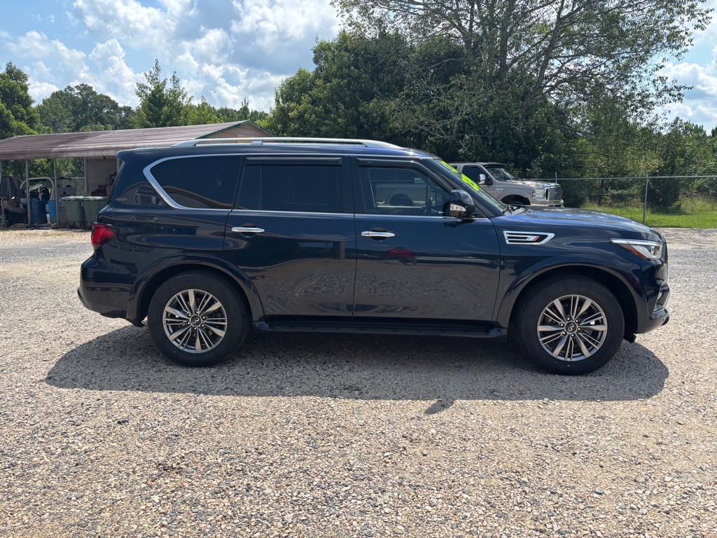 2021 INFINITI QX80 Image 4