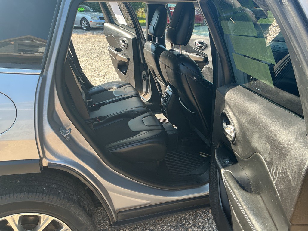 2020 Jeep Cherokee Image 11