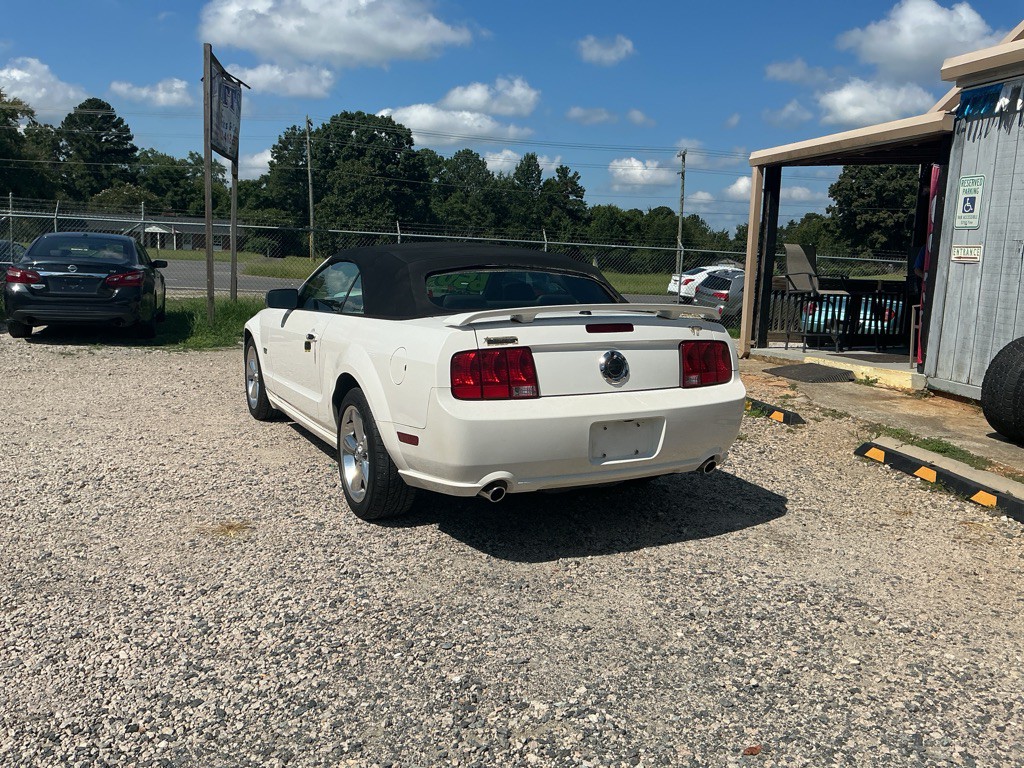 2008 Ford Mustang Image 6