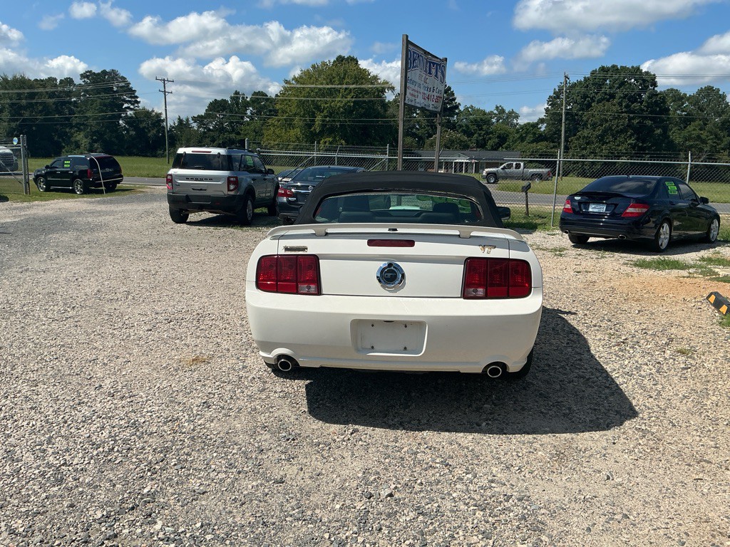 2008 Ford Mustang Image 7