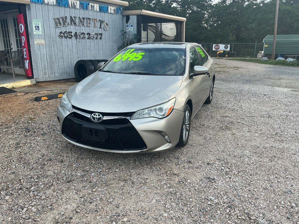 2017 Toyota Camry Image 1
