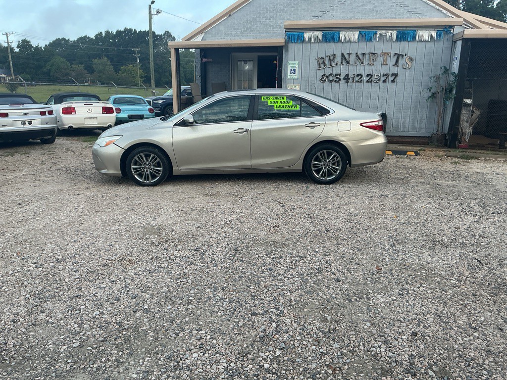 2017 Toyota Camry Image 5