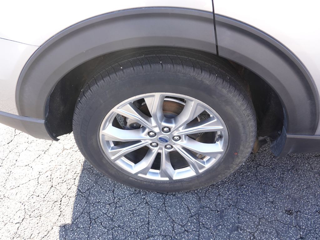 2022 Ford Explorer Image 13