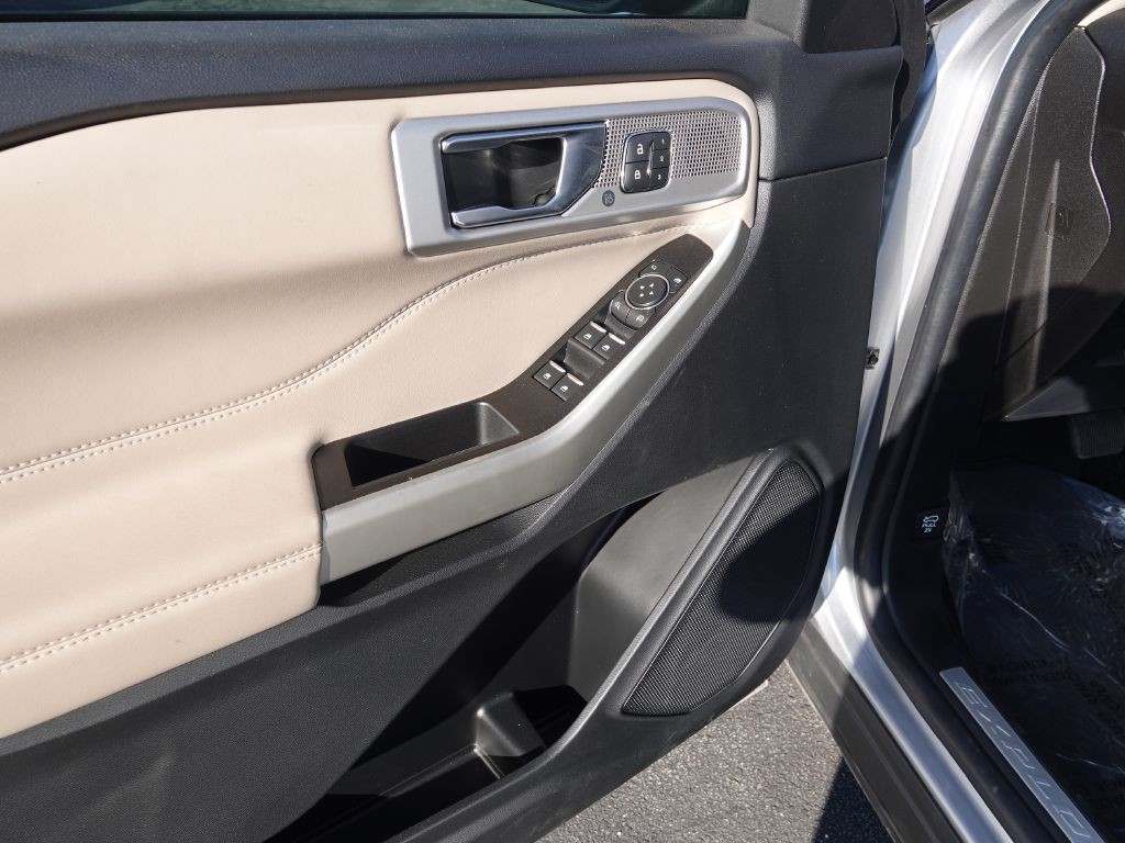 2022 Ford Explorer Image 14