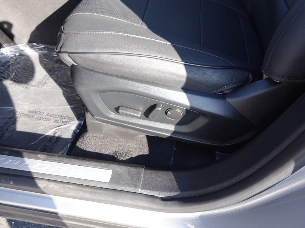 2022 Ford Explorer Image 16