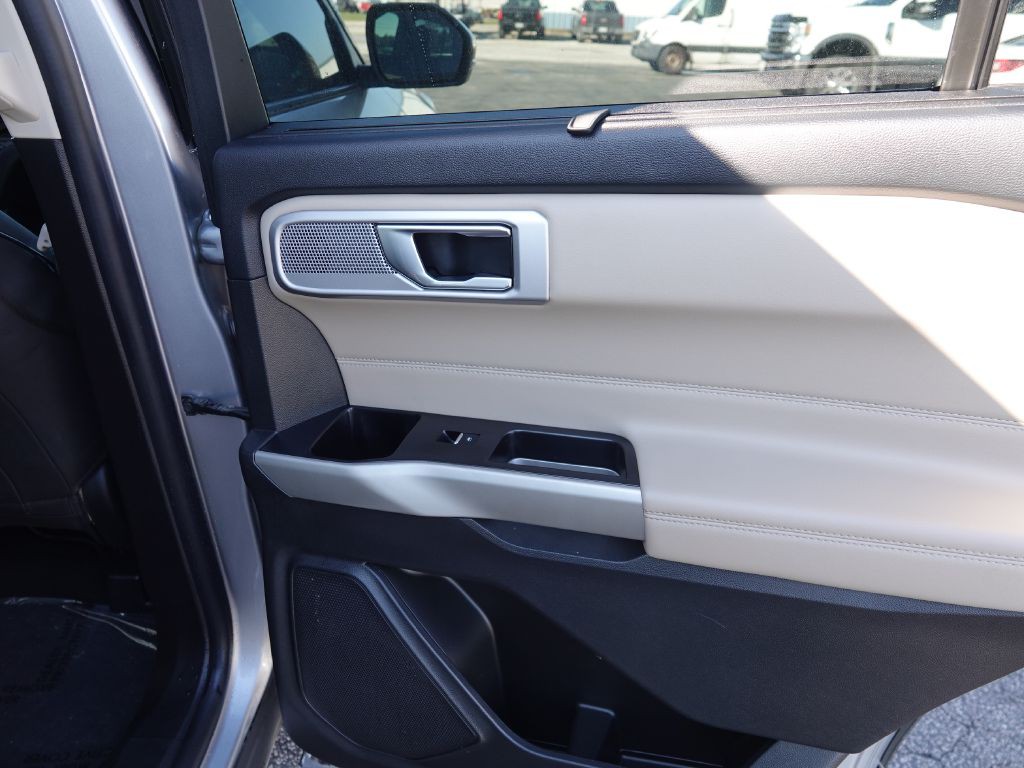 2022 Ford Explorer Image 31