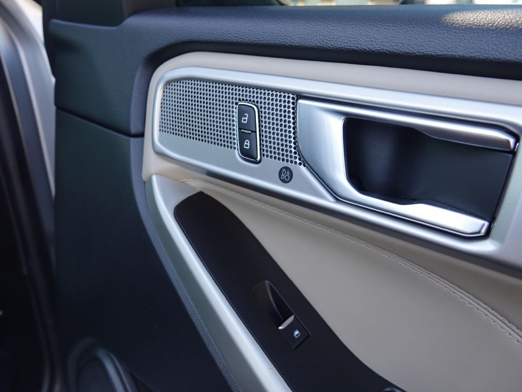 2022 Ford Explorer Image 34