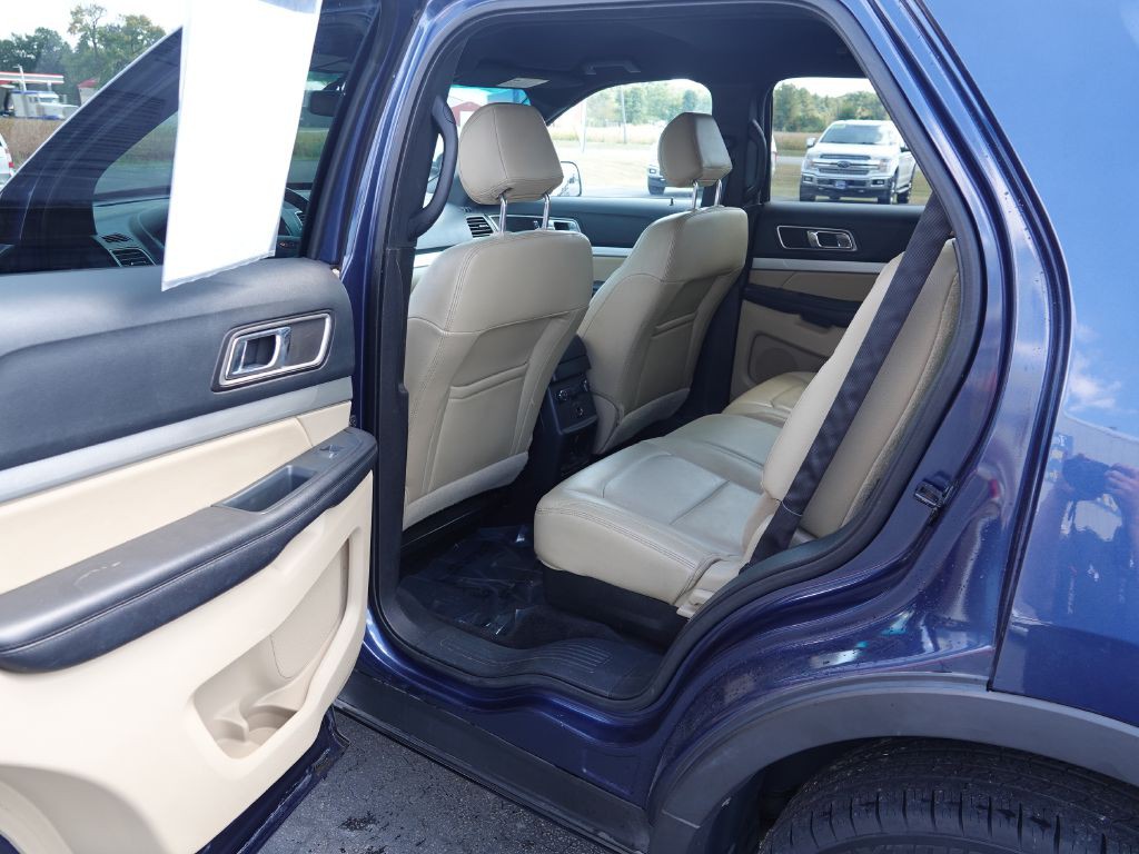 2016 Ford Explorer Image 12