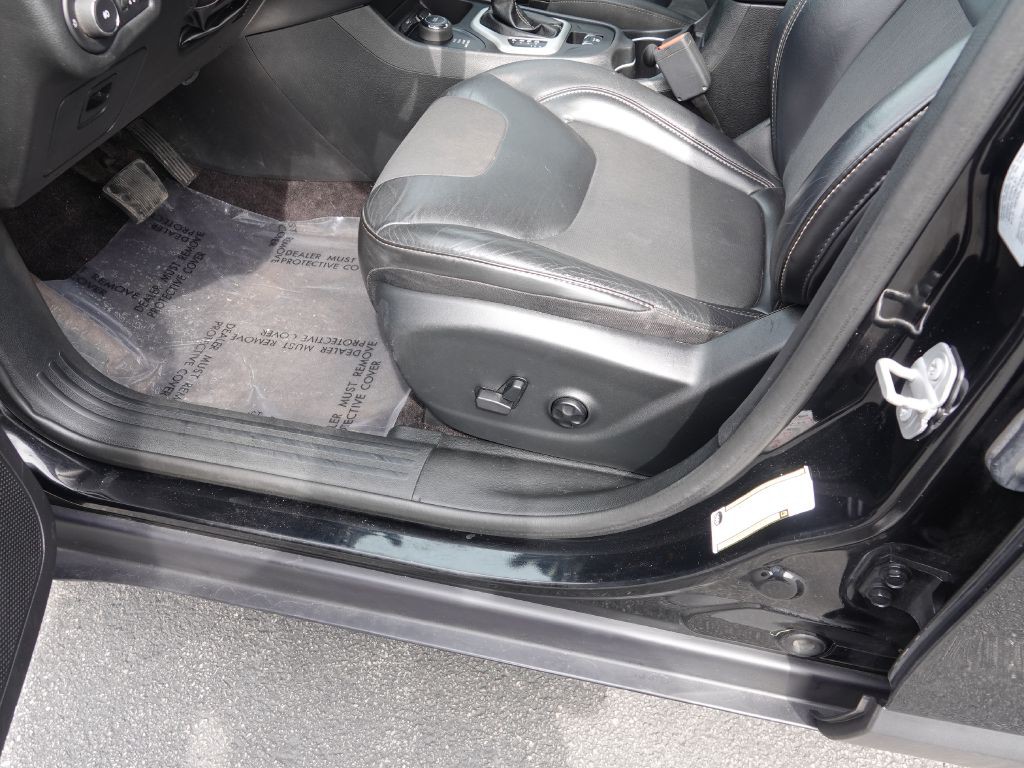 2018 Jeep Cherokee Image 15
