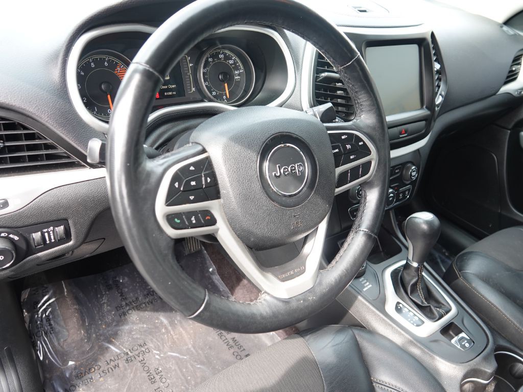 2018 Jeep Cherokee Image 17