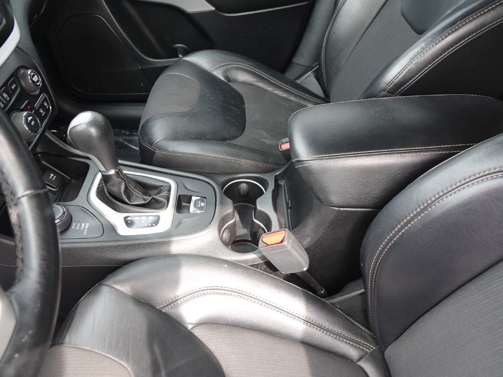 2018 Jeep Cherokee Image 19