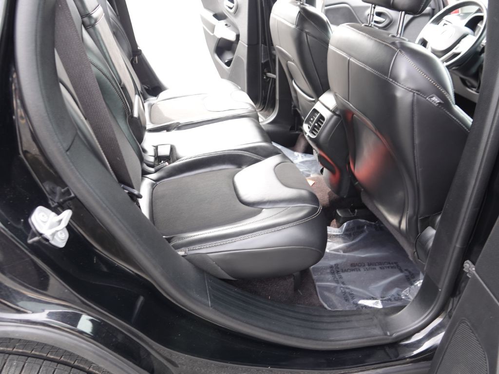 2018 Jeep Cherokee Image 27