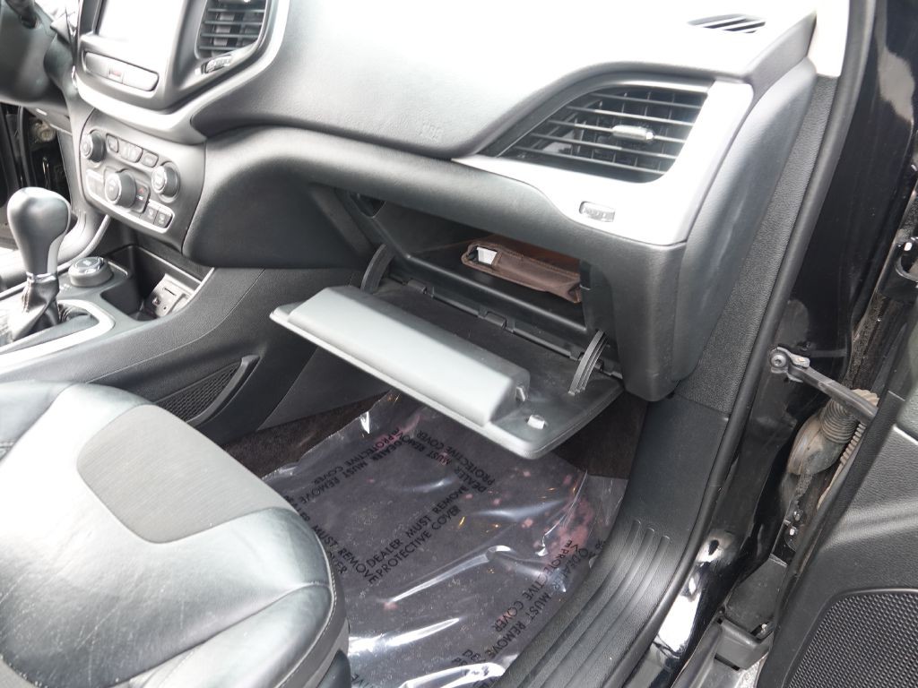 2018 Jeep Cherokee Image 30