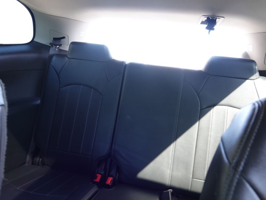 2017 Buick Enclave Image 11