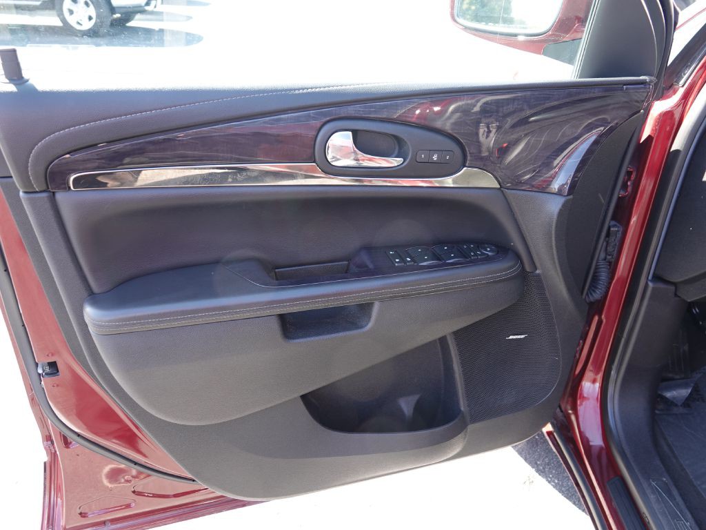 2017 Buick Enclave Image 14