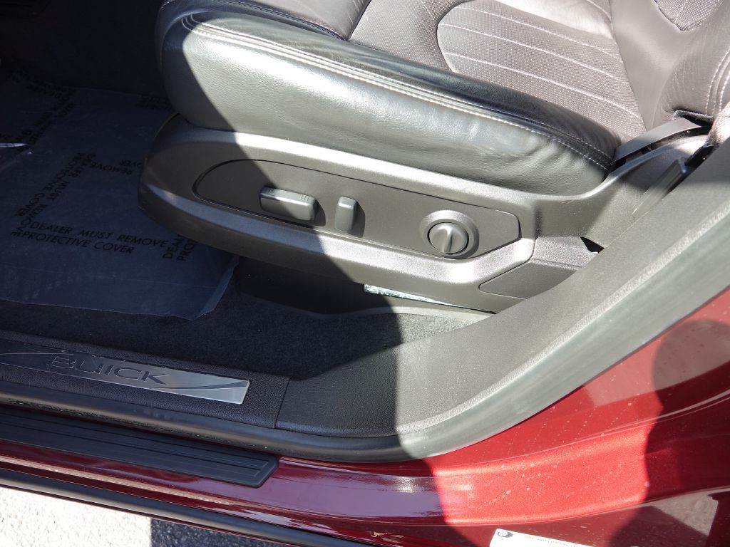 2017 Buick Enclave Image 17