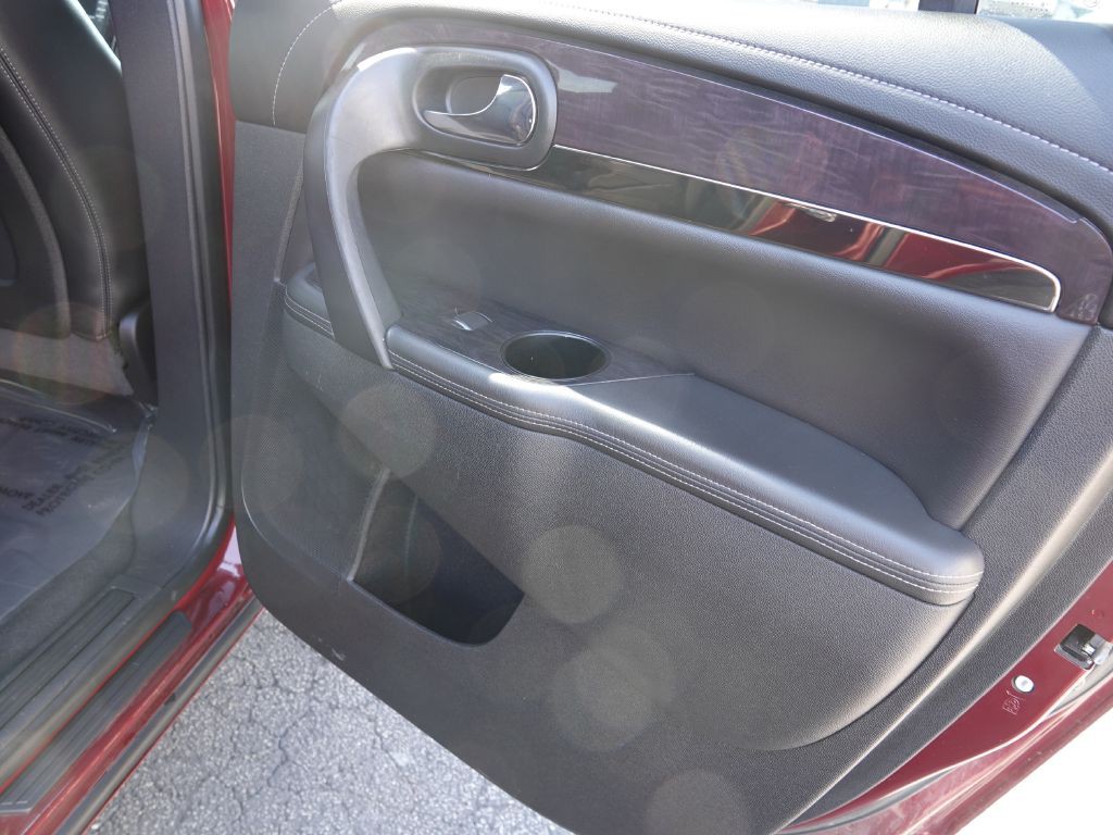 2017 Buick Enclave Image 28