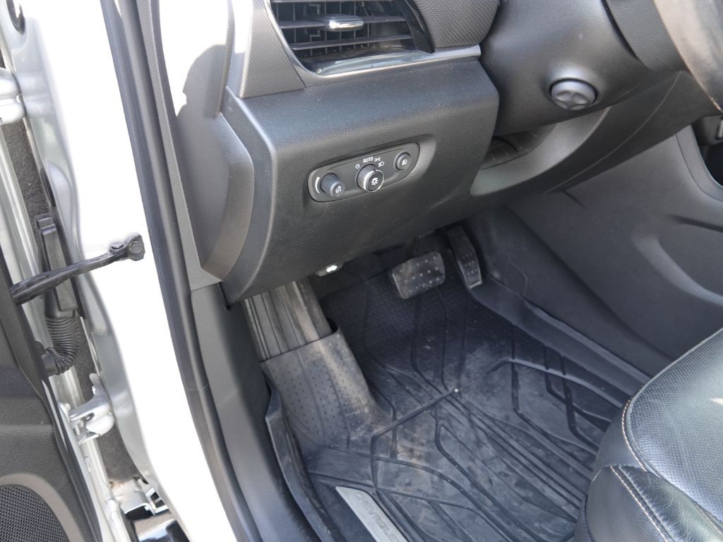 2020 Chevrolet Traverse Image 16