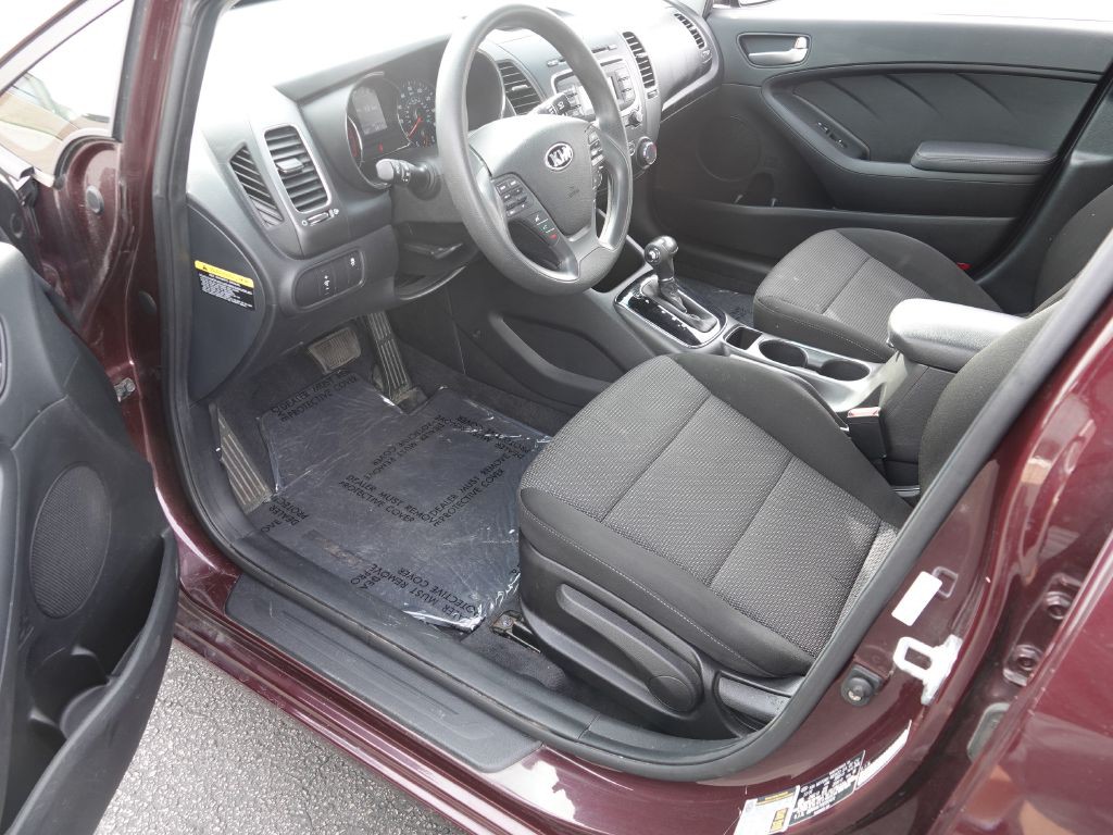 2017 Kia Forte Image 7