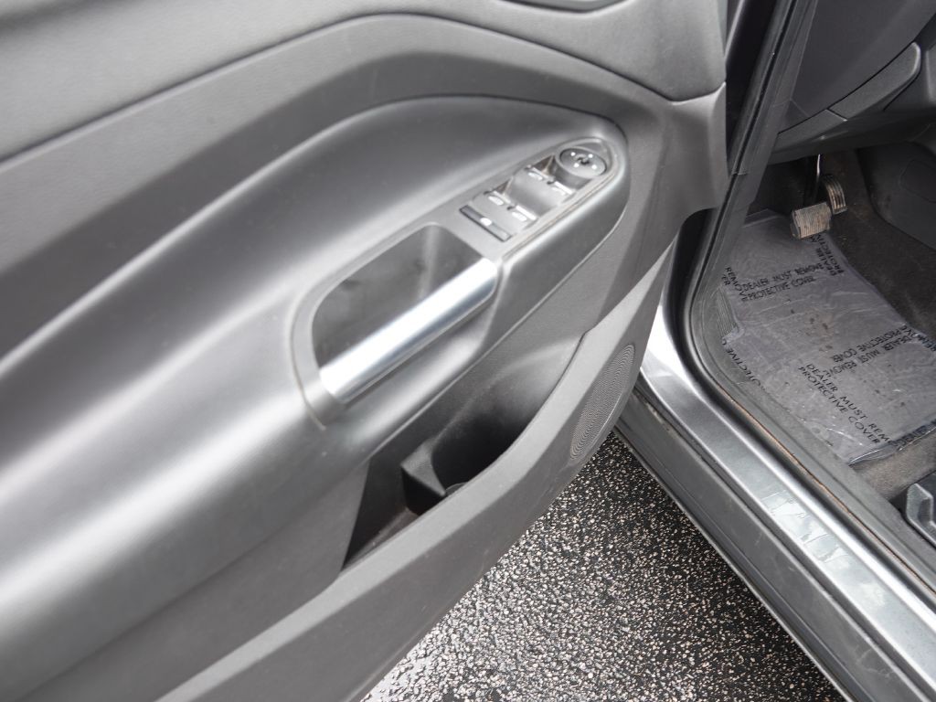 2019 Ford Escape Image 9