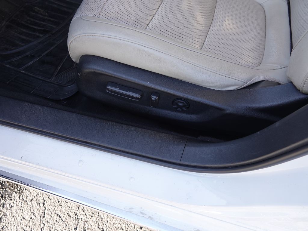 2018 Honda Accord Image 12