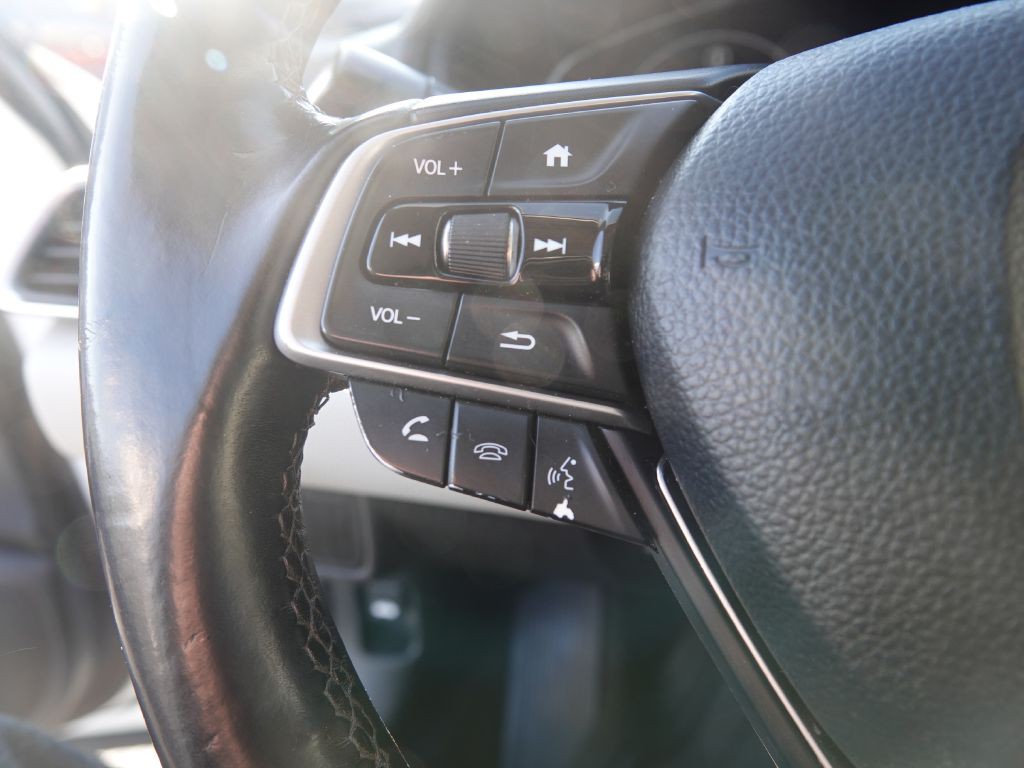 2018 Honda Accord Image 19