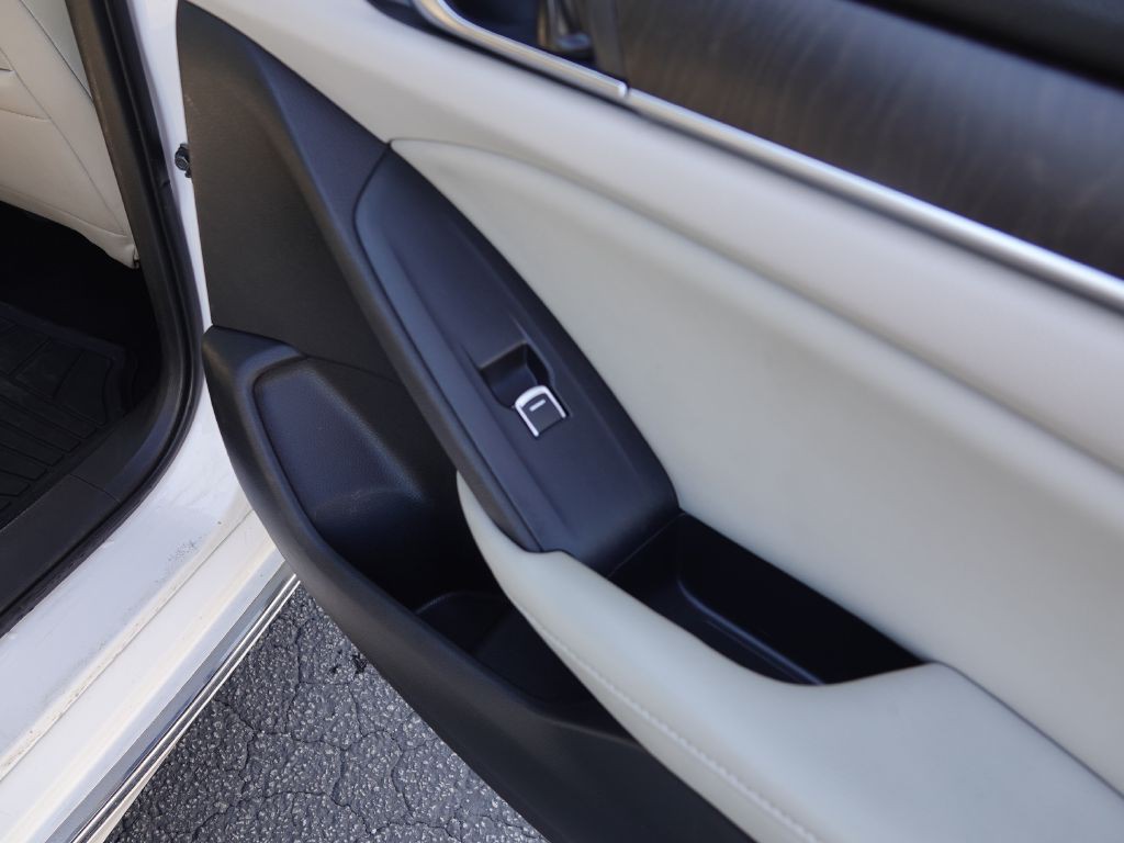 2018 Honda Accord Image 27