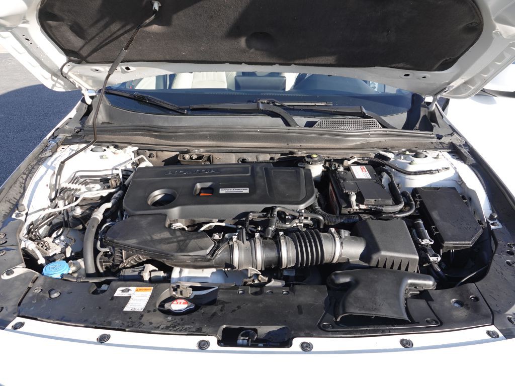 2018 Honda Accord Image 32