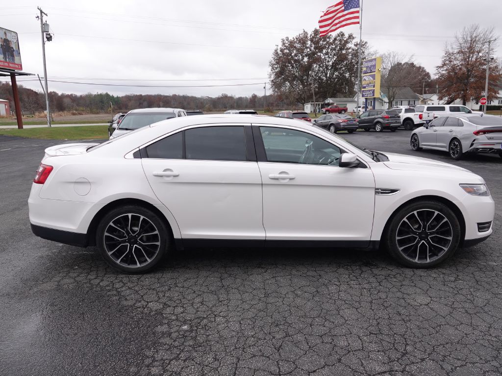 2017 Ford Taurus Image 3